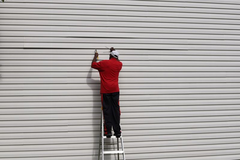 Expert Vinyl Siding Repair Service